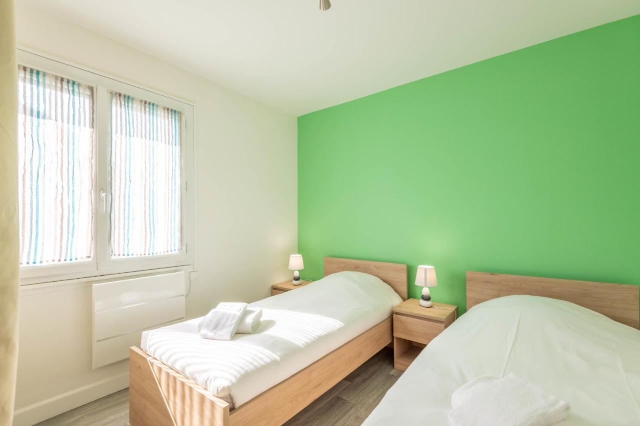 Ideally Located Furnished Townhouse With 3 Bedrooms Parking & Garden Анси Екстериор снимка