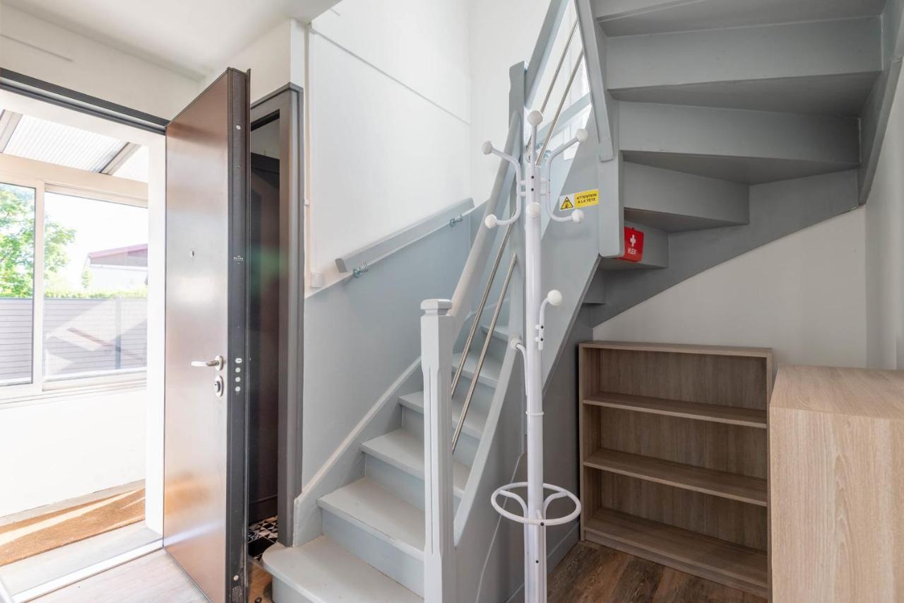 Ideally Located Furnished Townhouse With 3 Bedrooms Parking & Garden Анси Екстериор снимка